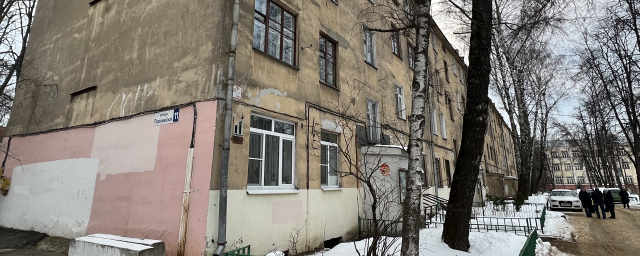 Тимур Магомедов обсудил расселение аварийного дома в Красногорске с жителями