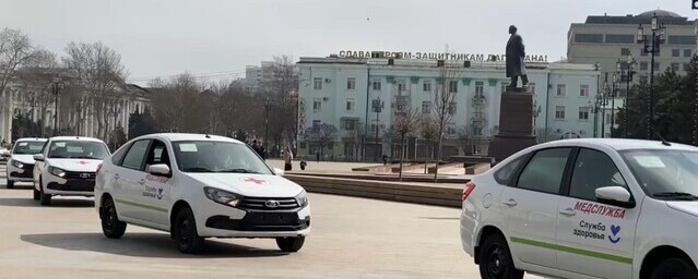 Медицинским учреждениям Дагестана направили 32 санитарных автомобиля