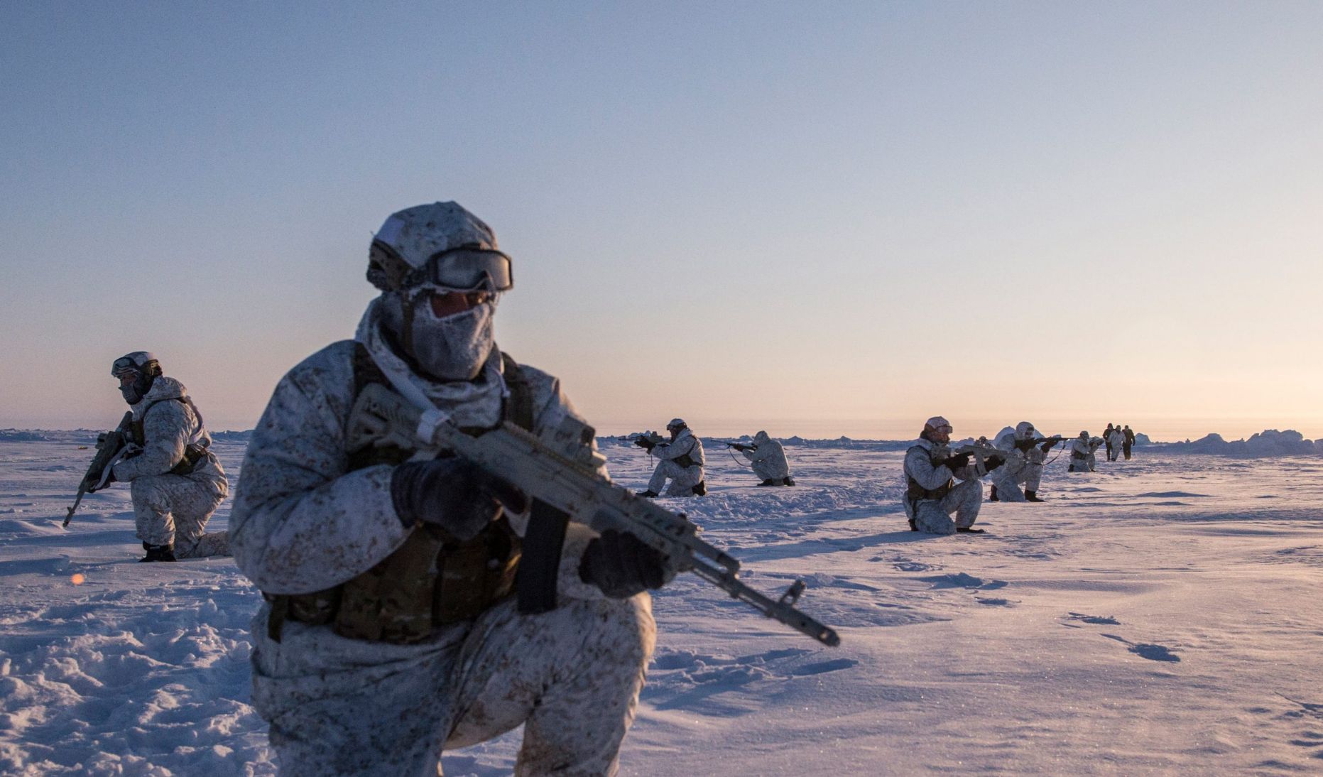 Bloomberg: у военных НАТО в Арктике с потеплением стало заклинивать оружие