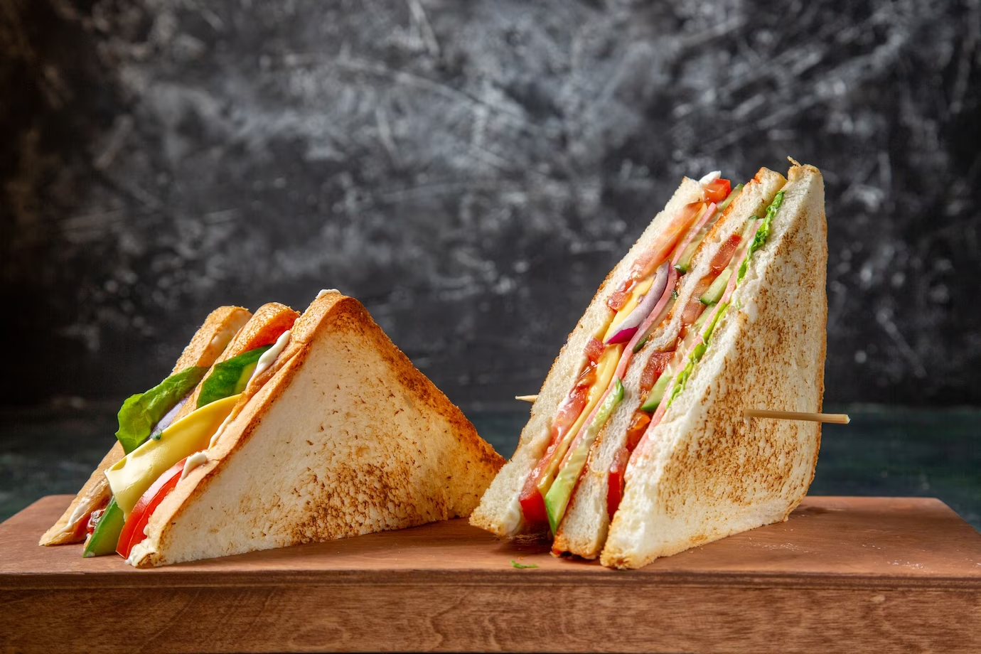 Американские диетологи назвали сэндвичи самой вредной на сегодня едой
