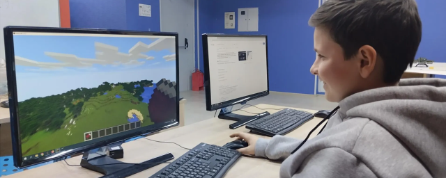 В ЦМИТ в Красногорске проводят занятия по компьютерному моделированию на примере игр