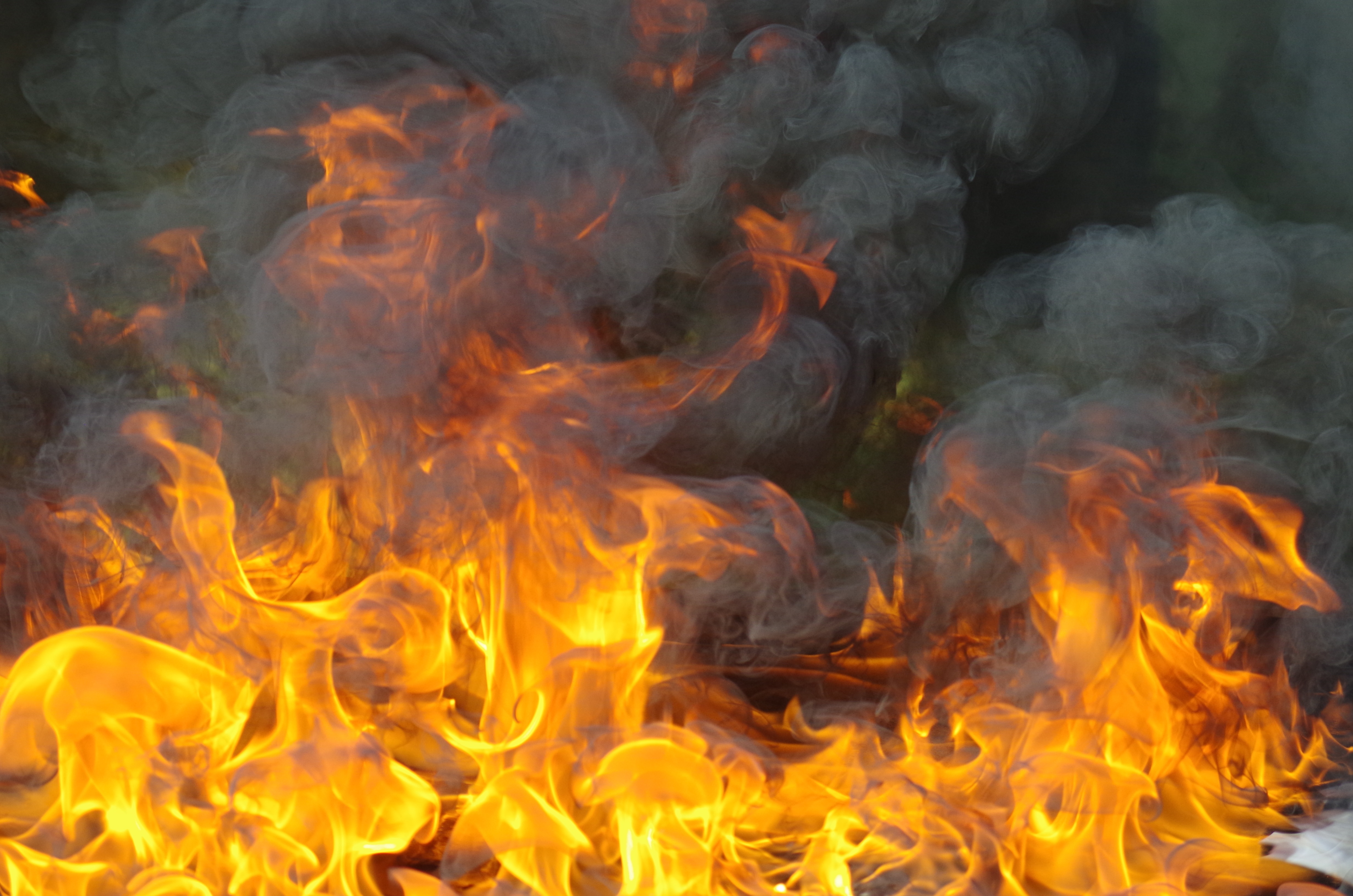 В Курске потушили пожар на улице Союзной