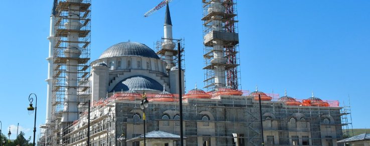В Симферополе планируют в конце лета достроить Соборную мечеть