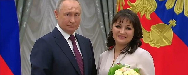 Путин на встрече в Кремле удивился, как многодетная мама 13 детей справляется с их воспитанием