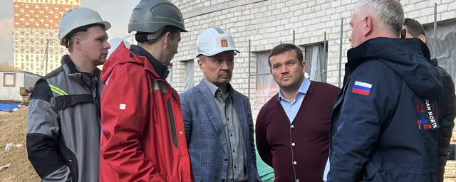 Министр Владимир Локтев проверил ход строительства детской больницы в Красногорске