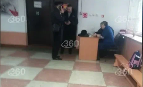 В Кемеровской области пьяный мужчина с ружьем пытался проникнуть в школу