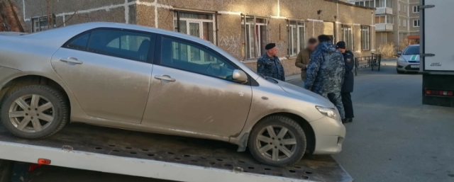 У жителя Свердловской области приставы арестовали иномарку за долги по оплате электроэнергии