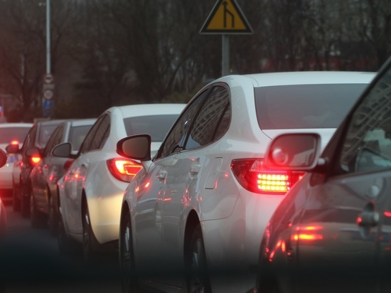 На въезде в Калининградскую область заметили огромную пробку из немецких автомобилей