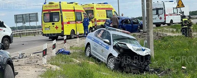 В Липецкой области пять человек пострадали в аварии с участием машины Госавтоинспеции