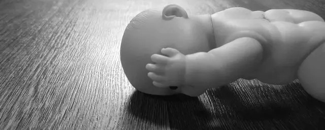 В Екатеринбурге мать утопила новорождённого в сливном бачке туалета