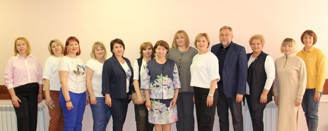 Депутат Олег Жолобов провел встречу с членами раменского отделения Союза женщин