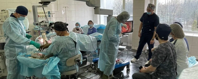 Хирурги МОНИКИ провели показательные операции для врачей из Красногорска