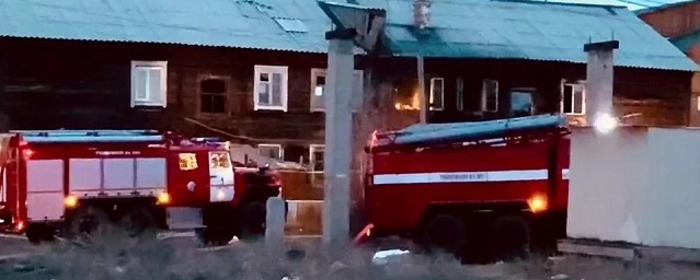 МЧС РФ: Из-за пожара в многоквартирном доме в Якутске погибли четыре человека