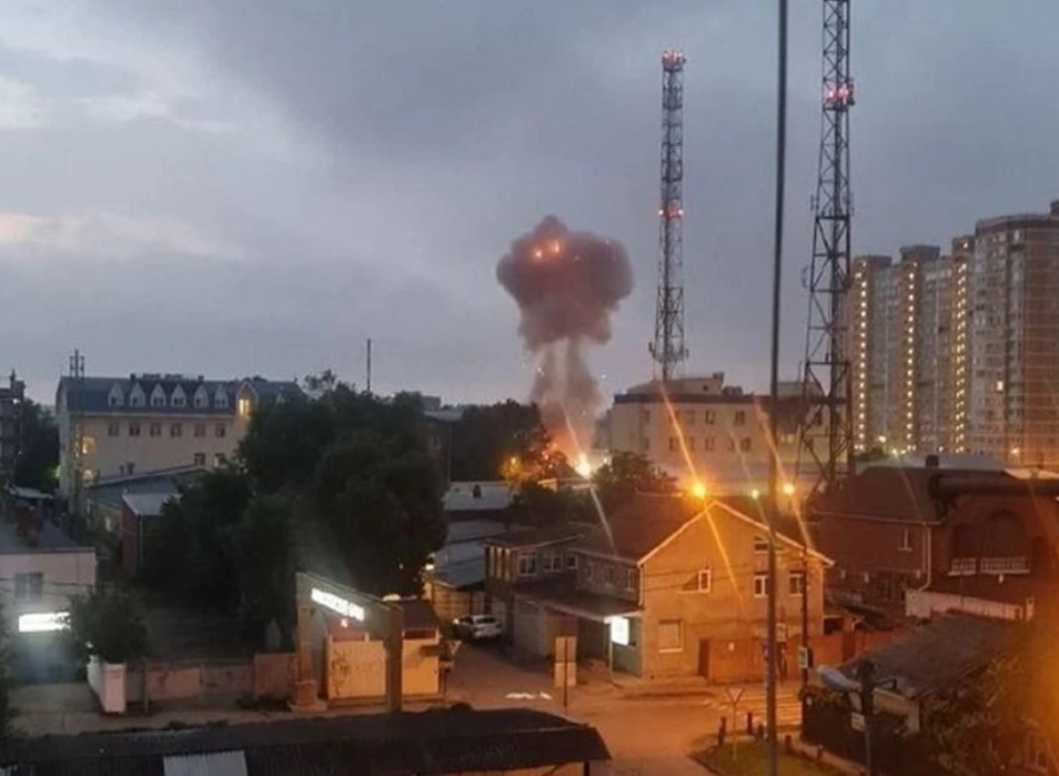 Губернатор Кондратьев: Причиной утреннего взрыва в Краснодаре оказалось падение двух беспилотников