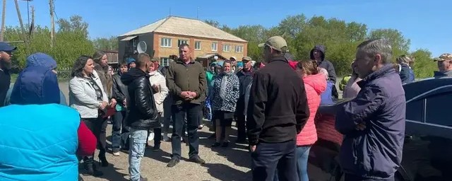 Мобильная приёмная губернатора Алтайского края Томенко начала работу