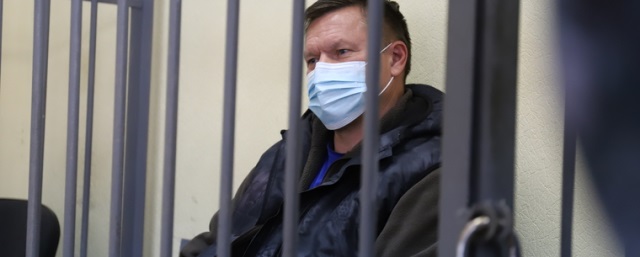 Суд Екатеринбурга вновь согласился ждать и отпустил в зону СВО обвиняемого в коррупции Евгения Тетерина