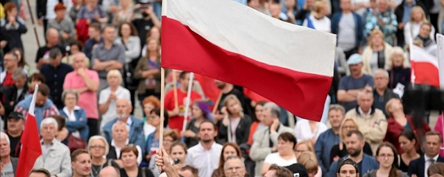 Читатели Gazeta.pl обвинили власти Польши в желании избавиться от населения