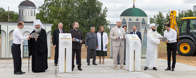 Раис РТ Минниханов дал «зелёный свет» на строительство мечети и храма на территории ДРКБ