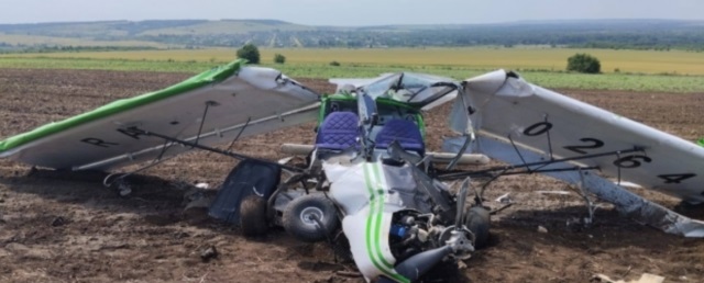 В Волгоградской области упал в поле легкомоторный самолет Ан-2