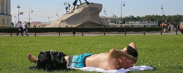 На выходных в Петербурге будет тепло и солнечно