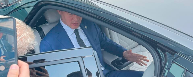 Хабаровский губернатор Дегтярев считает LADA Aura хорошей машиной для региональных чиновников