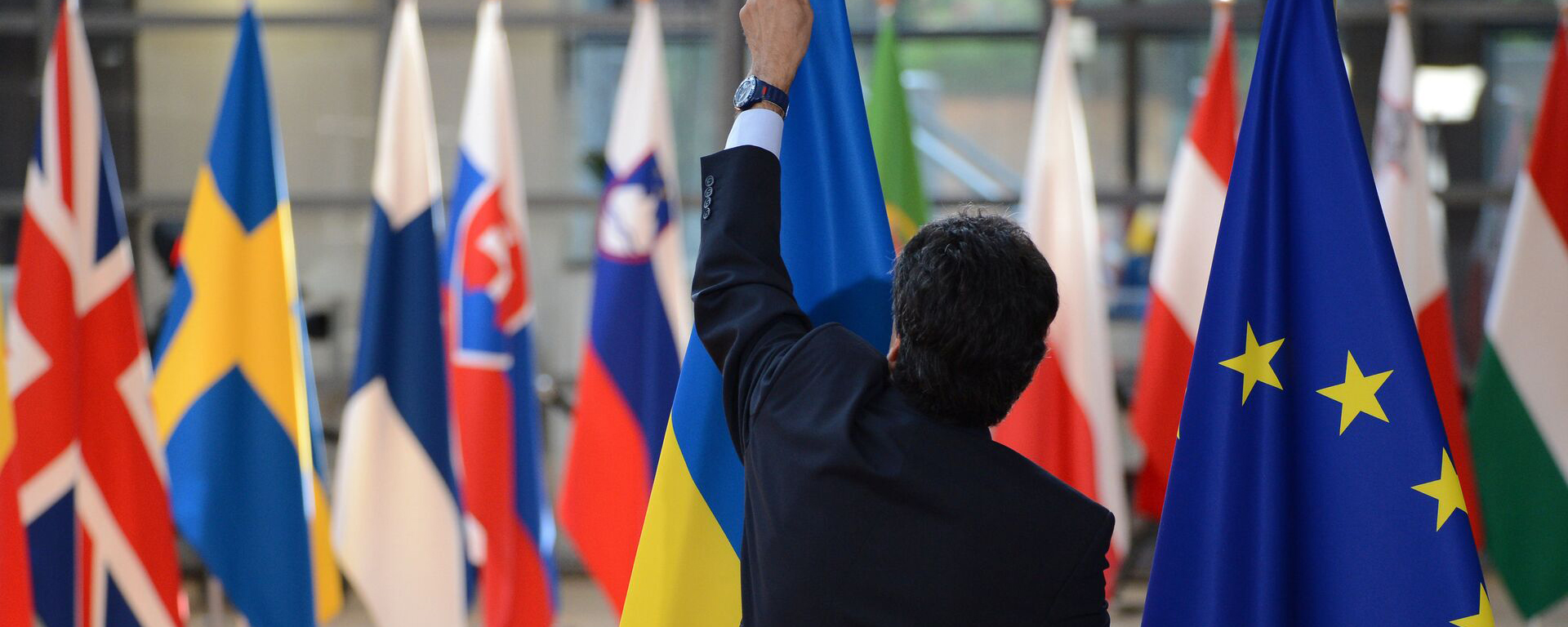 Daily Express Ukraine is waiting for an economic boom on U.S. and EU money