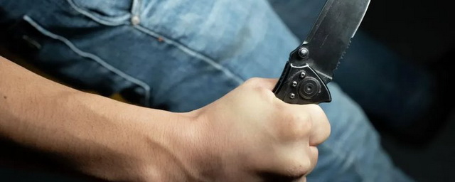 В Нальчике полицейские применили оружие против напавшего на них с ножом 19-летнего студента