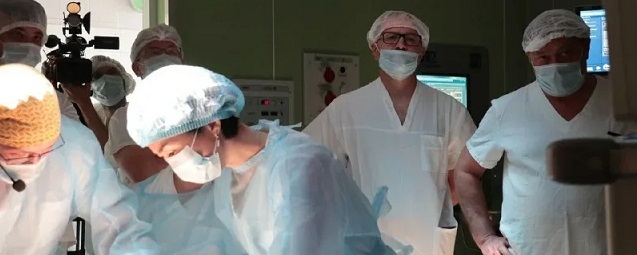 В Иркутске провели операцию двум детям с редкими врожденными патологиями кишечника