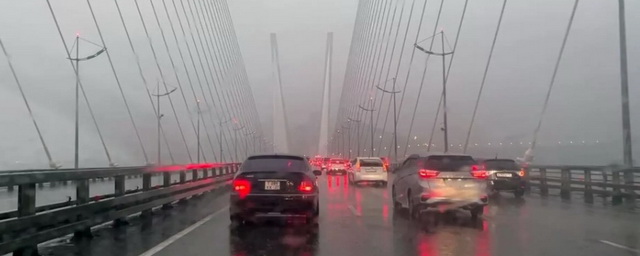 Во Владивостоке введен режим ЧС из-за мощных ливней Во Владивостоке введен режим ЧС из-за мощных ливней