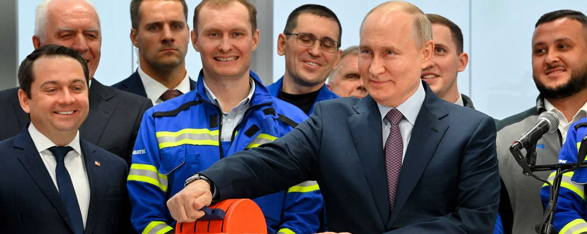 Путин дал старт отправке первой линии «Арктик СПГ – 2» по Севморпути