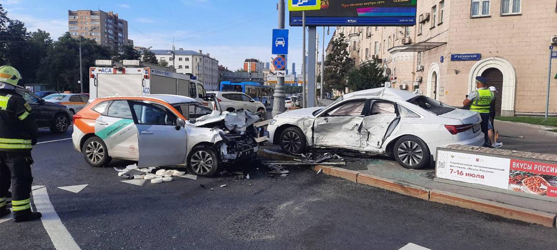В Хорошевском районе Москвы авто каршеринга влетело в иномарку, погиб мужчина