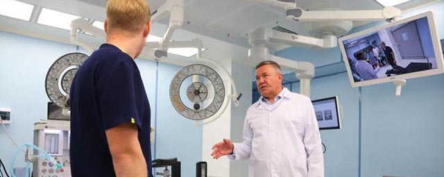 Губернатор Кувшинников оценил ход ремонта в Вологодской областной клинической больнице