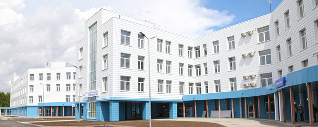 В Октябрьском районе Новосибирска готовят к сдаче две новые поликлиники