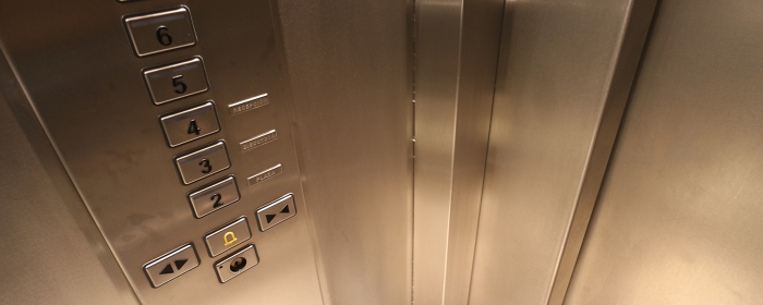 В одном из домов Красногорска благодаря ГЖИ починили лифт
