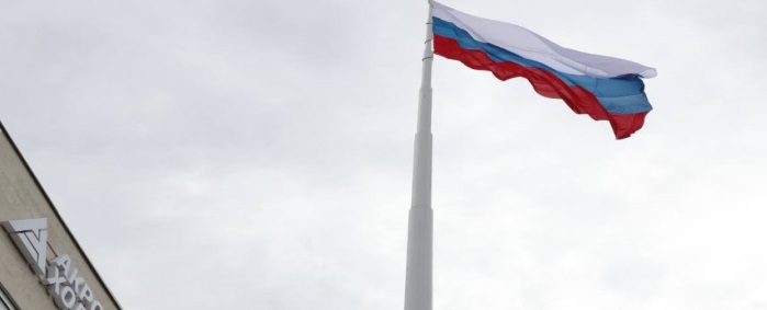 На предприятии «Электрощит» в Самаре установили российский флаг на самый высокий в ПФО флагшток