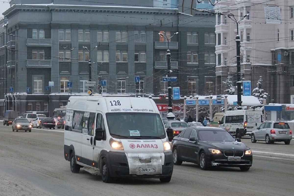 Жители Челябинска пожаловались на перевозчика, работающего на маршруте до  Копейска