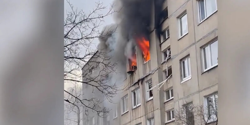 В Вильнюсе в жилой пятиэтажке прогремела серия взрывов