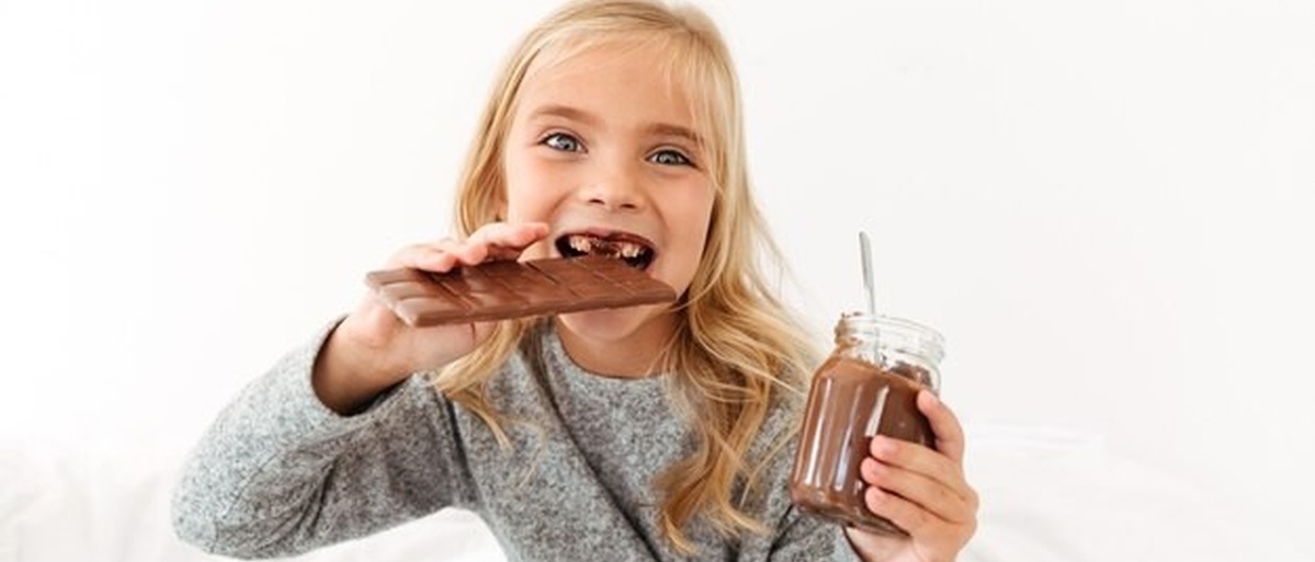Врач пояснила, сколько конфет в день можно съедать ребёнку
