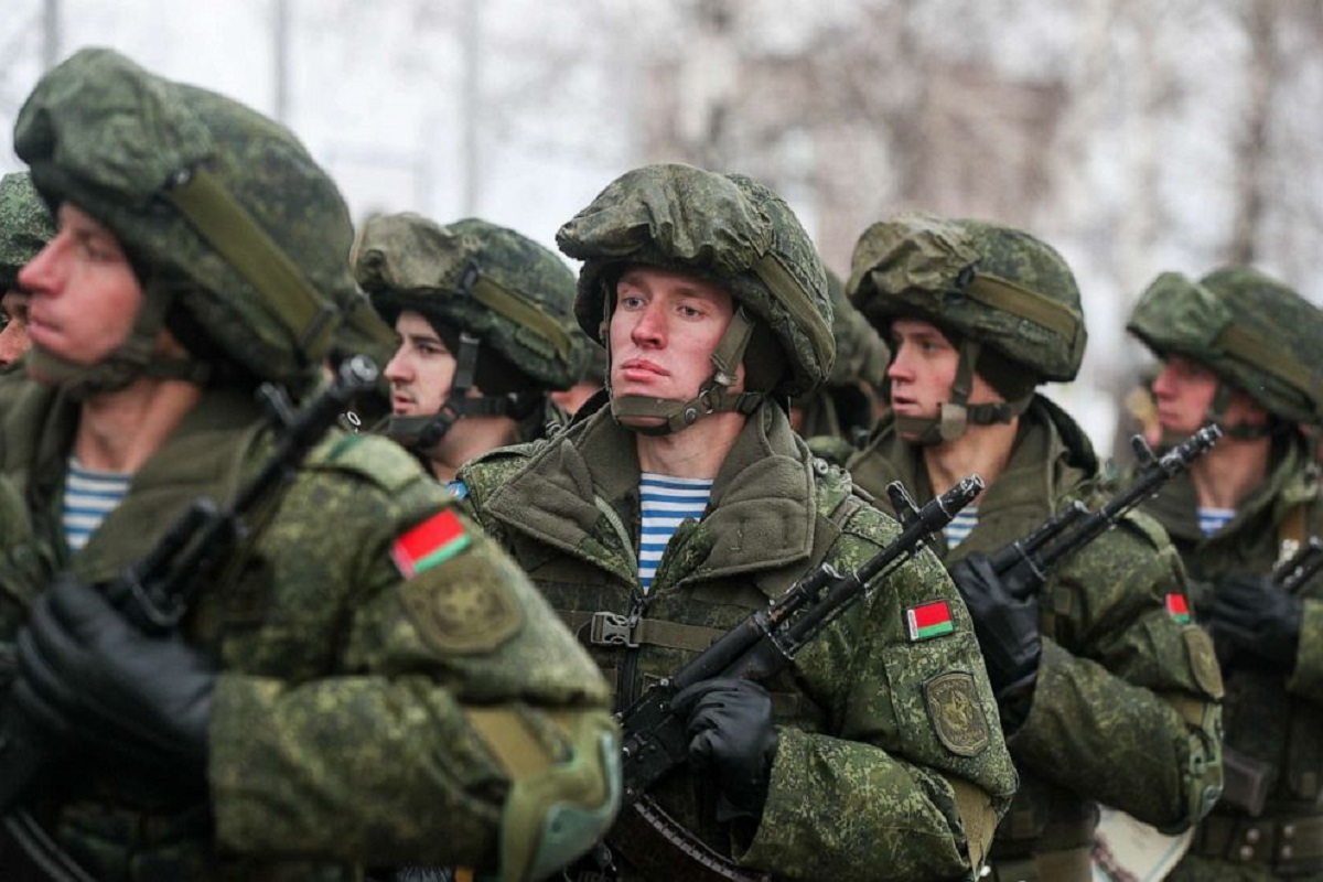 В Белоруссии решили изменить военную доктрину