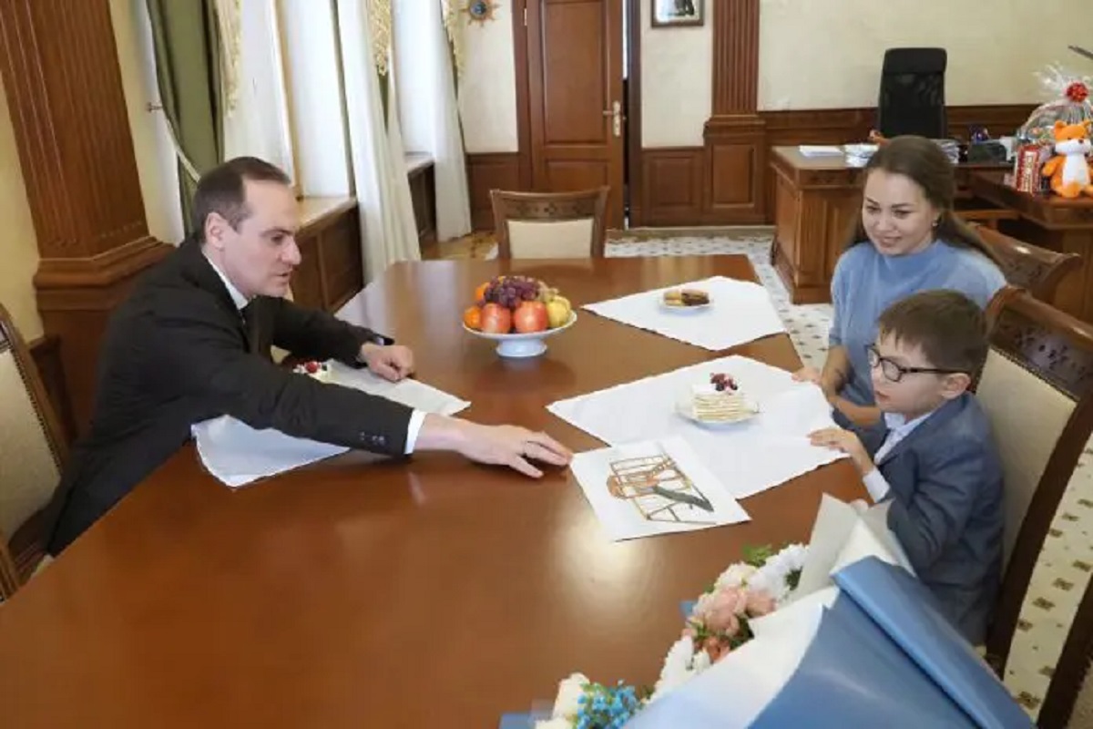 Артем Здунов подарил 7-летнему Игорю из Саранска уличный детский городок, весной его начнут монтировать