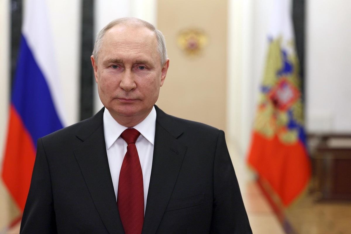 Путин обнадежил россиян повышением МРОТ и других важных социальных выплат