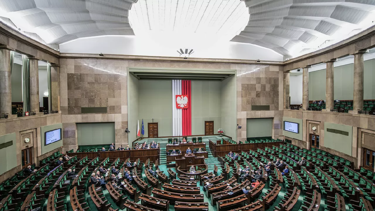 Оппозиция в Польше намерена создать теневой кабмин