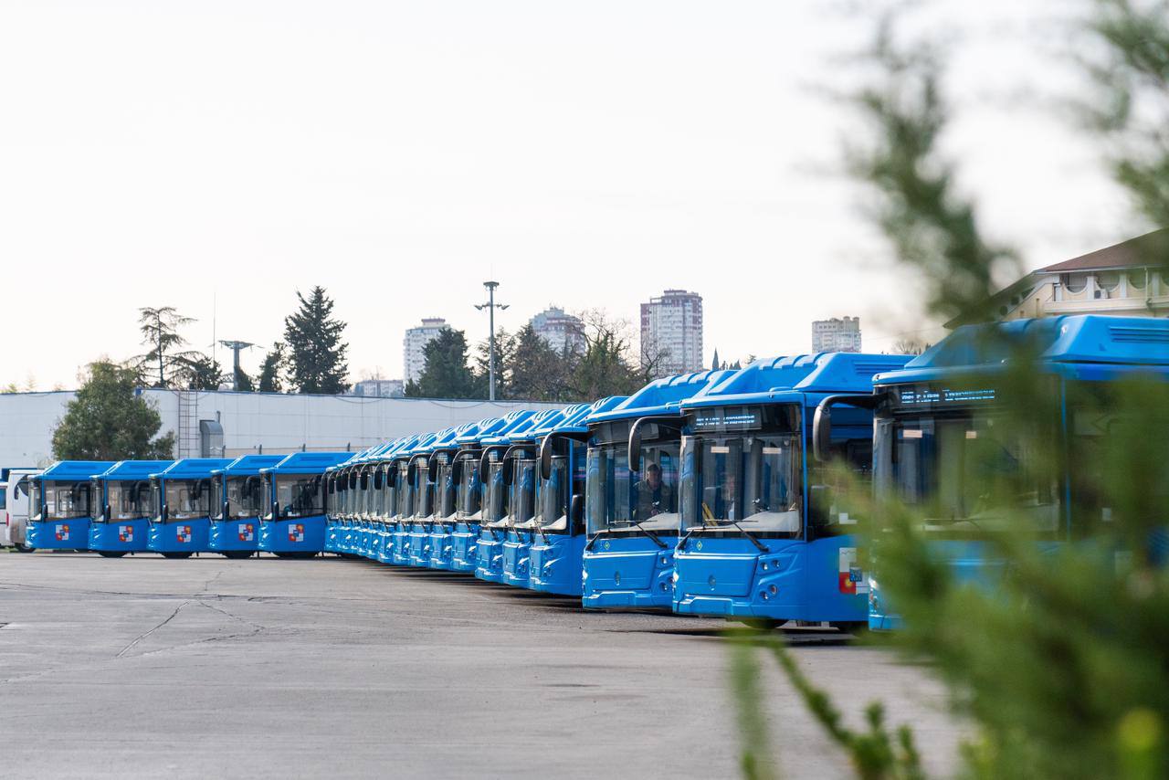 Город Сочи получил 25 новых экологичных автобусов большого класса