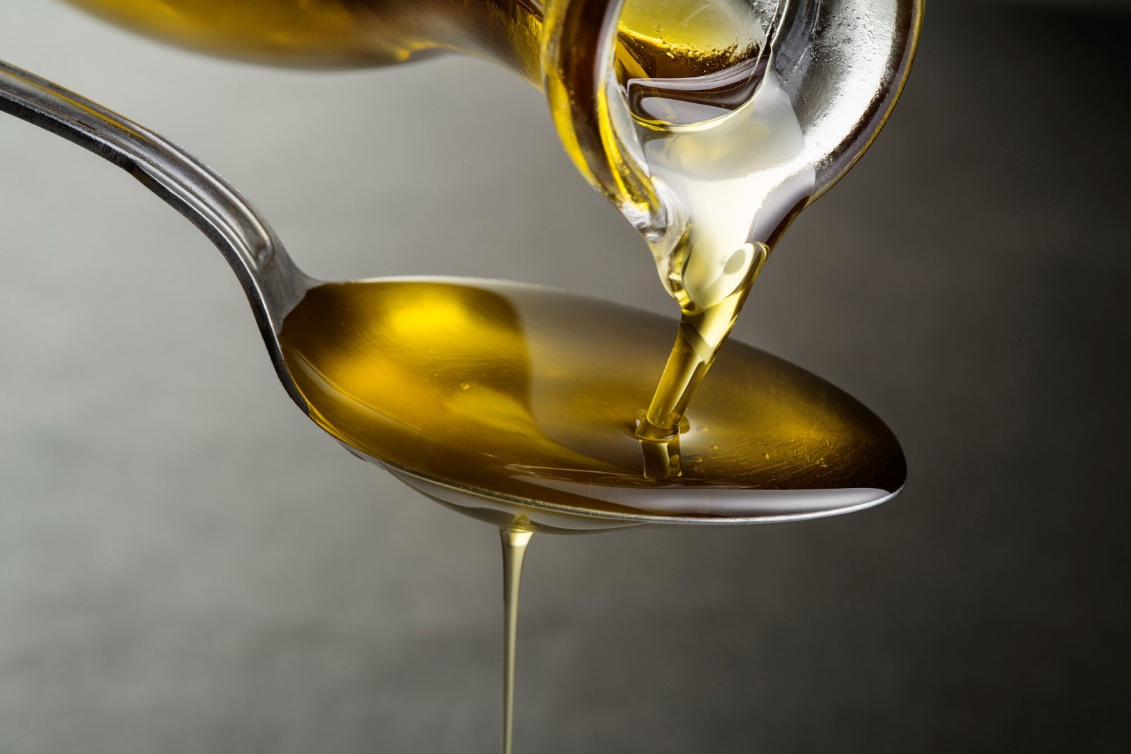 Эксперт Бессонов назвал масло, которое снизит уровень холестерина