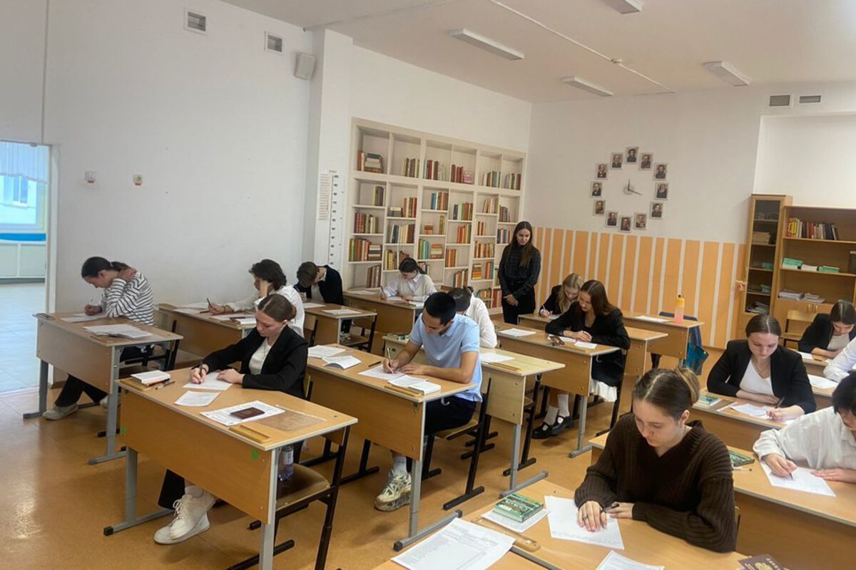 Почти все волгоградские 11-классники получили «зачет» на итоговом сочинении Почти все волгоградские 11-классники получили «зачет» на итоговом сочинении