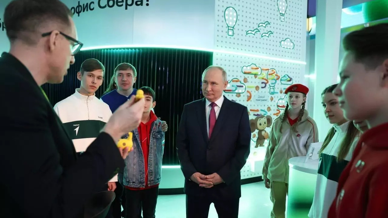 Волонтёр из Пятигорска провёл экскурсию для Путина