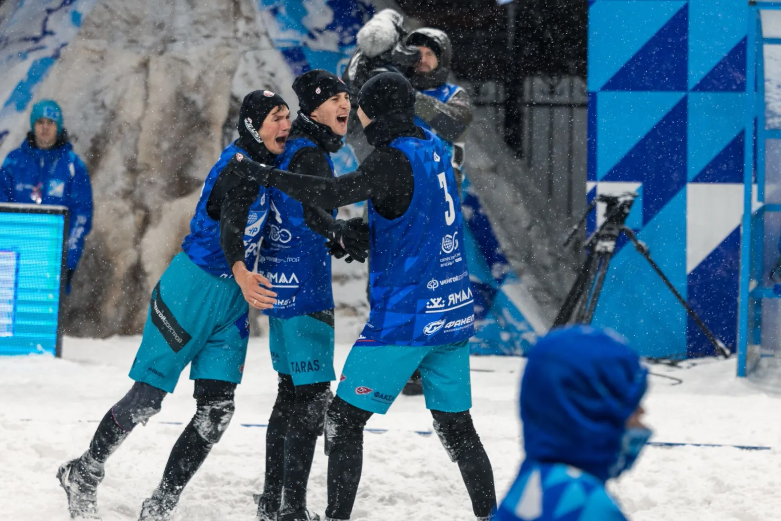 Снежные волейболисты из ЯНАО вышли в финал Кубка России