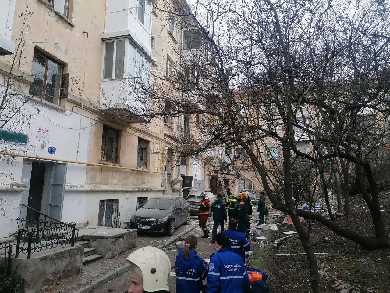 СК возбудил уголовное дело по факту взрыва газового баллона в доме в Севастополе
