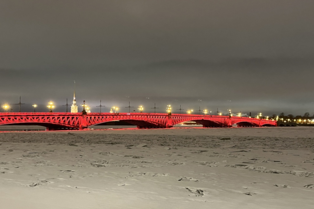 Троицкий мост в Петербурге засветится красным цветом в честь Китайского нового года