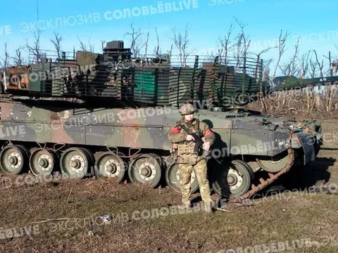 Российские военные захватили танк Leopard новейшей модификации